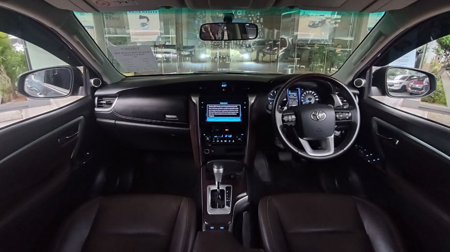 TOYOTA FORTUNER FORTUNER 2.4 VRZ TRD AT DIESEL (NEW) AT 2020